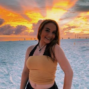 Meet your Posher, Briana